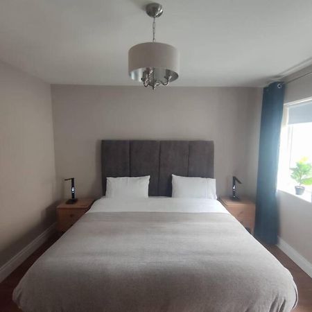 Blacklion Prime Location Apartment Екстер'єр фото
