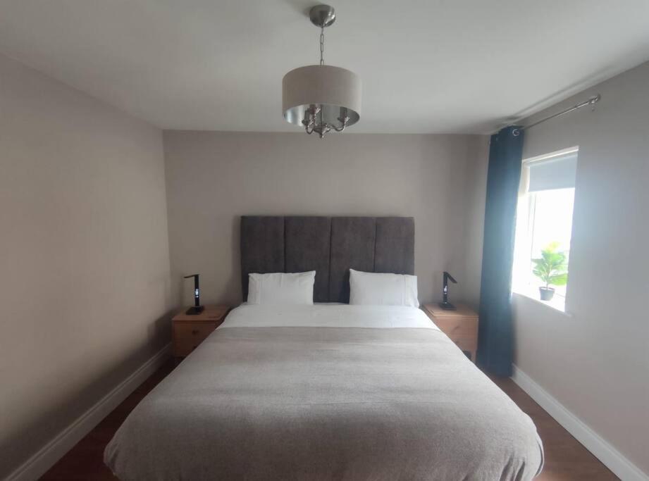 Blacklion Prime Location Apartment Екстер'єр фото