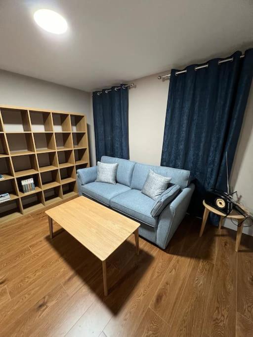 Blacklion Prime Location Apartment Екстер'єр фото