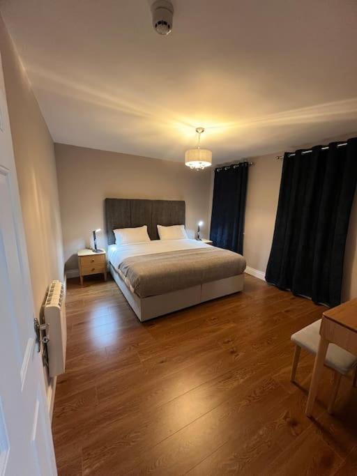 Blacklion Prime Location Apartment Екстер'єр фото
