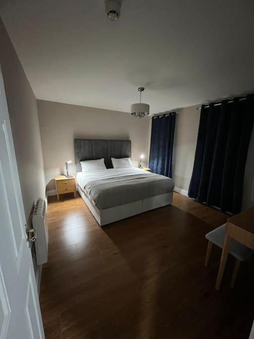 Blacklion Prime Location Apartment Екстер'єр фото